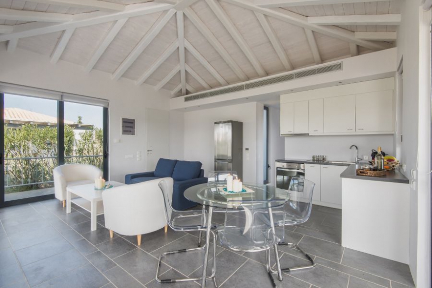 MAISONETTE ON PELOPONNESE IN PORTO HELI (VERVERODA) photo 6