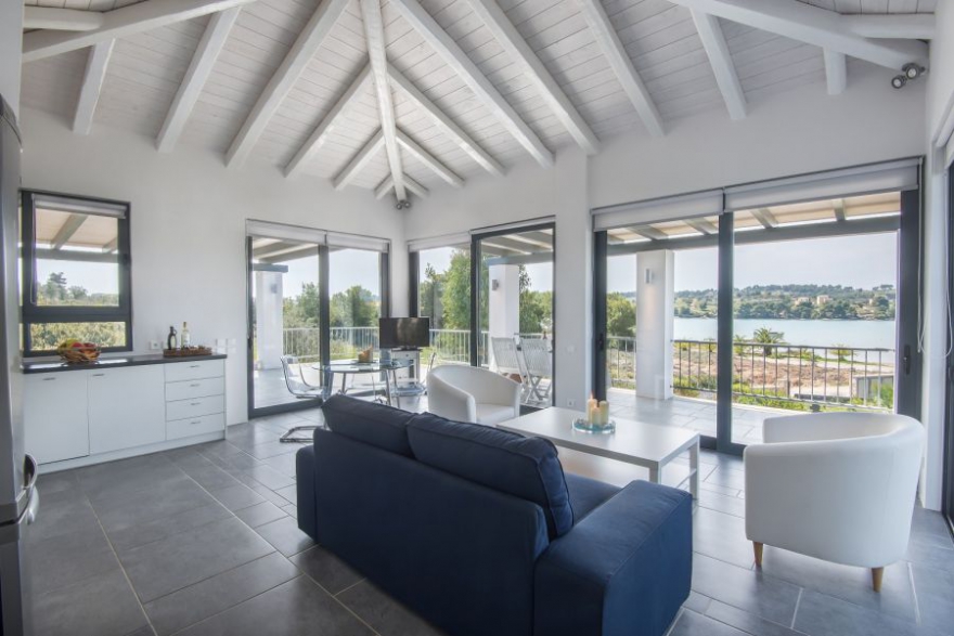 MAISONETTE ON PELOPONNESE IN PORTO HELI (VERVERODA) photo 5