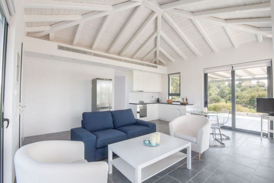 MAISONETTE ON PELOPONNESE IN PORTO HELI (VERVERODA) photo 7