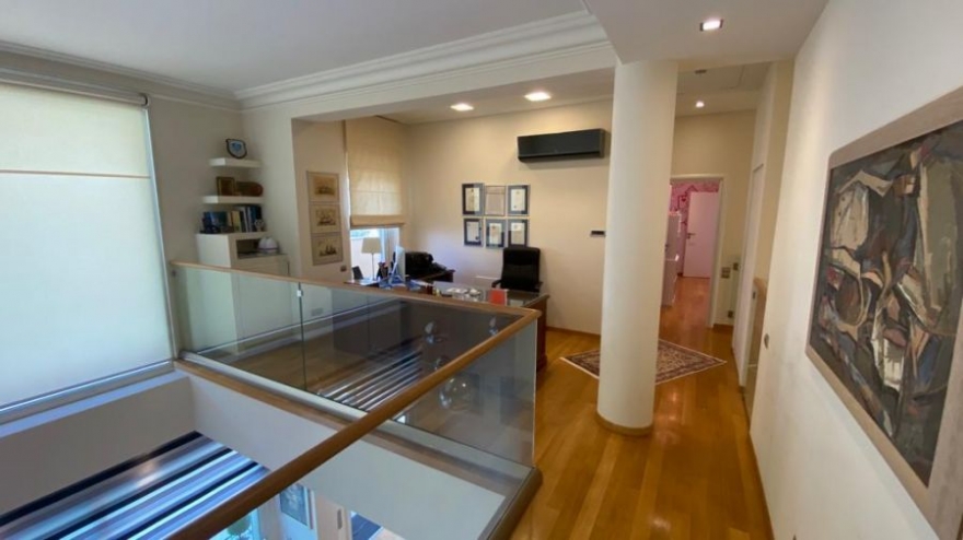 Luxury detached house - Voula photo 13