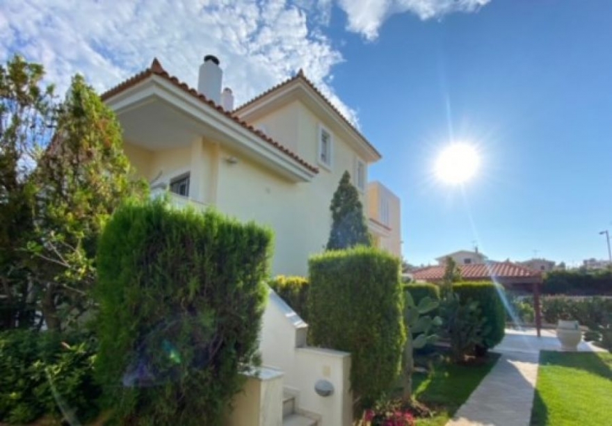 Аn independent house in Athens - Lagonisi photo 2