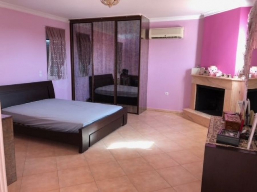 Аn independent house in Athens - Lagonisi photo 10