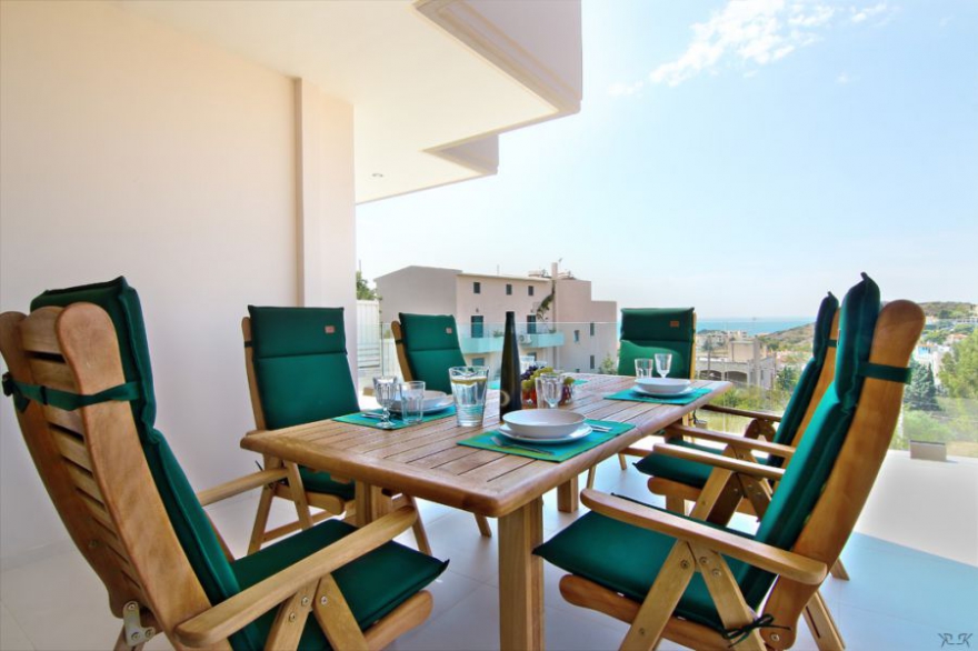 LUXURY VILLA  IN ANAVYSSOS photo 5