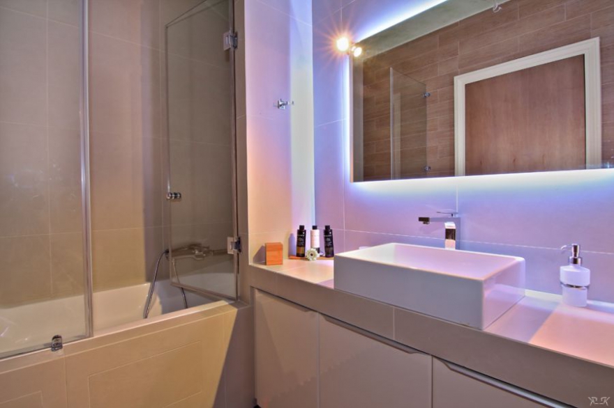 LUXURY VILLA  IN ANAVYSSOS photo 32