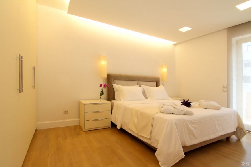 LUXURY VILLA  IN ANAVYSSOS photo 22