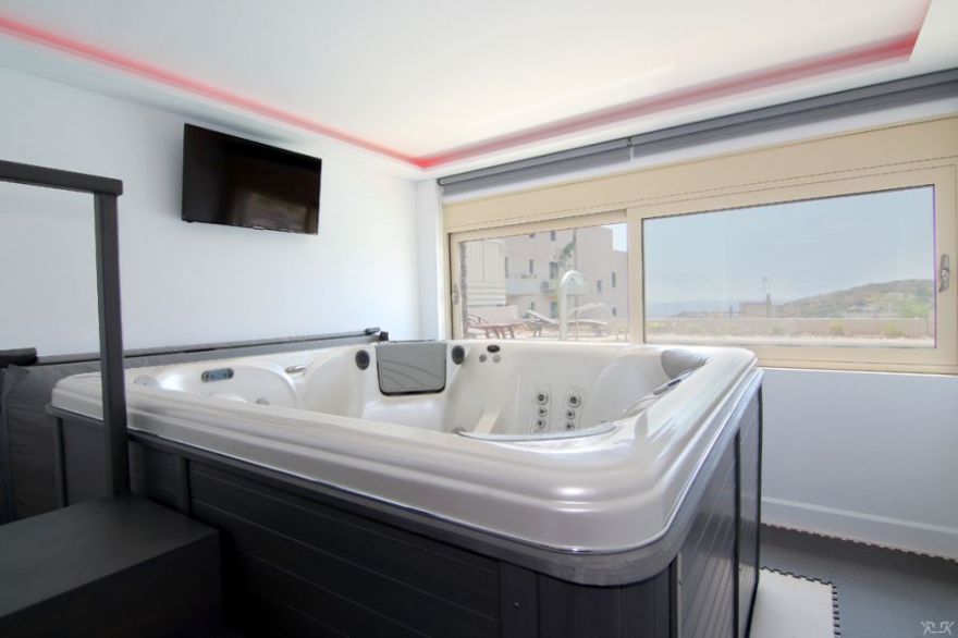 LUXURY VILLA  IN ANAVYSSOS photo 35