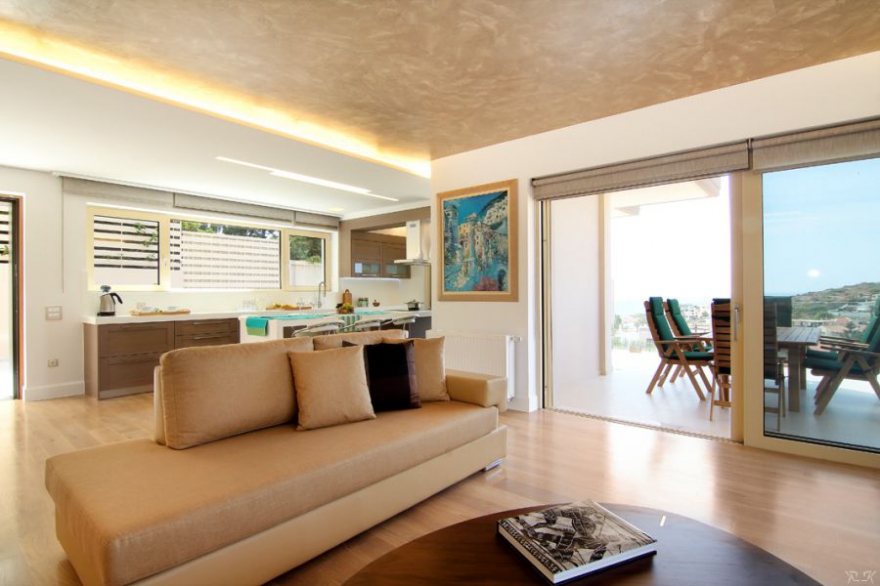 LUXURY VILLA  IN ANAVYSSOS photo 7