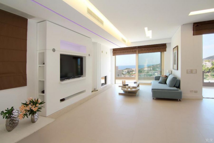 LUXURY VILLA  IN ANAVYSSOS photo 8