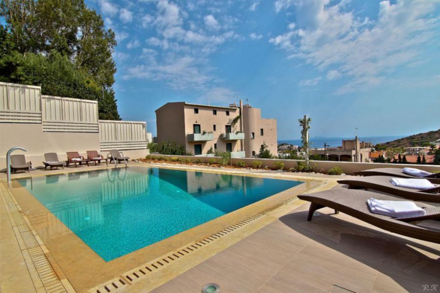 LUXURY VILLA  IN ANAVYSSOS photo 2