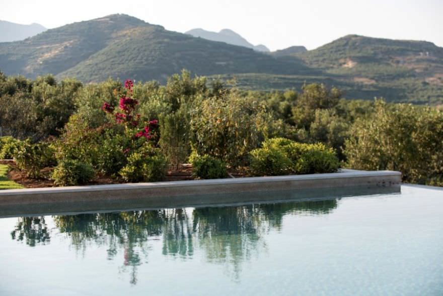 Luxury villa built on a plot of land located in Crete. photo 4