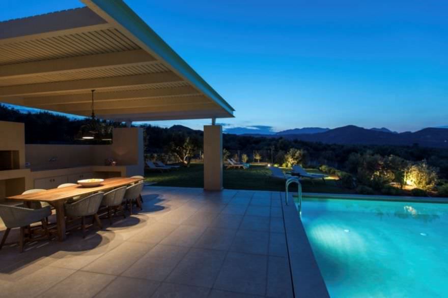 Luxury villa built on a plot of land located in Crete. photo 5