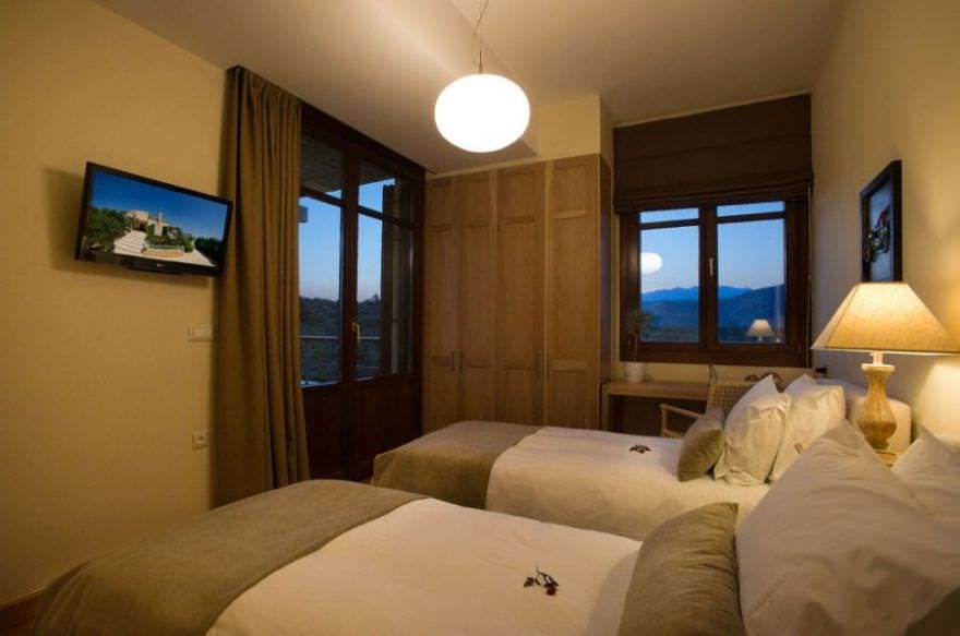 A luxury villa built on a plot of land 5.000 M2 photo 12