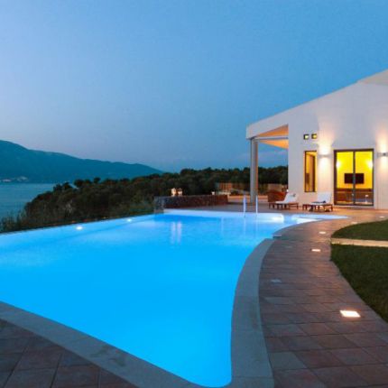 Аренда Вилл в 50 метрах от моря