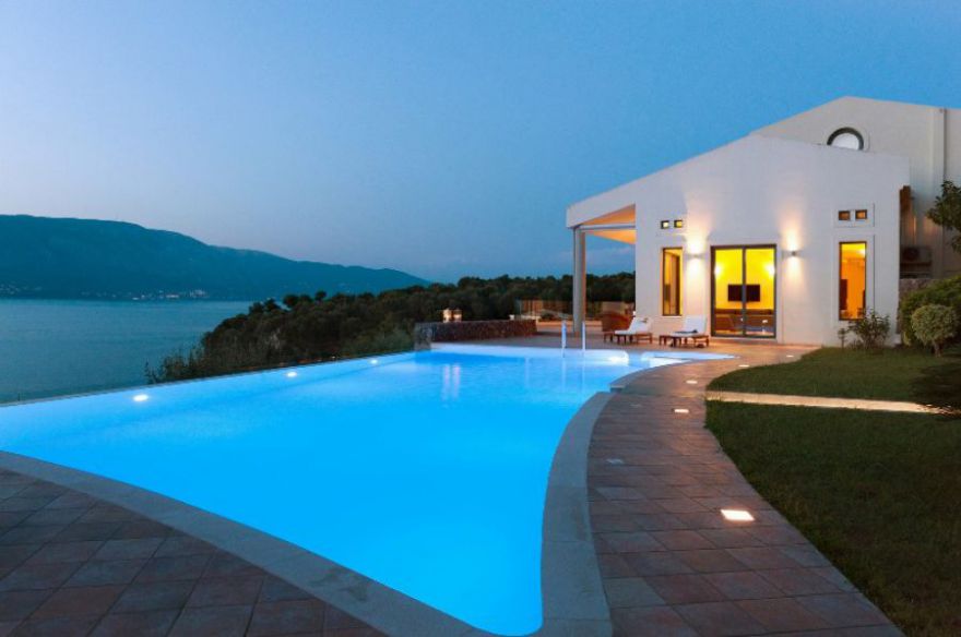 LUXURY BEACHFRONT VILLA ON THE ISLAND CORFU photo 1