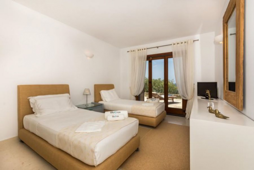 LUXURY VILLA - SYROS photo 26