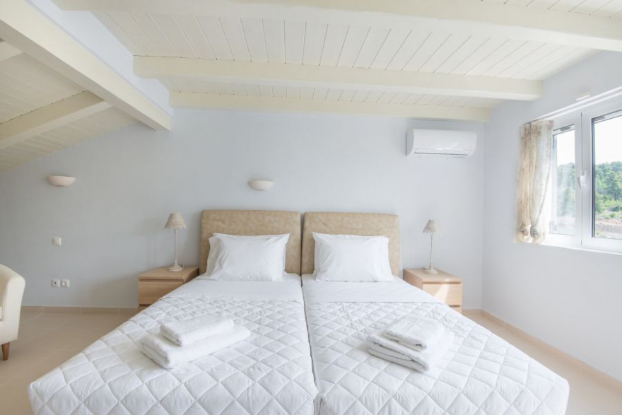 VILLA ON PELOPONNESE IN PORTO HELI photo 8