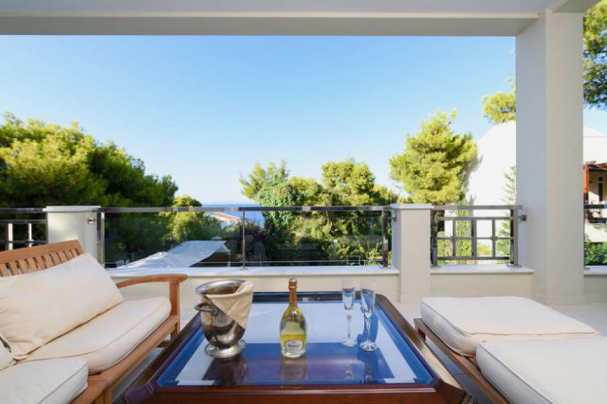 Luxurious villa in Vravrona – Attica photo 14