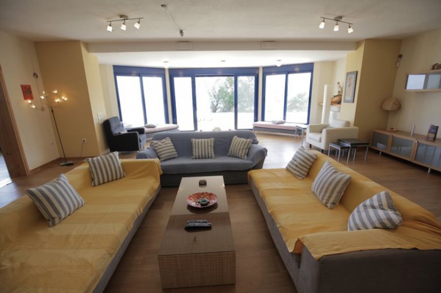 Villa on the beach in Keratea, Attica photo 4