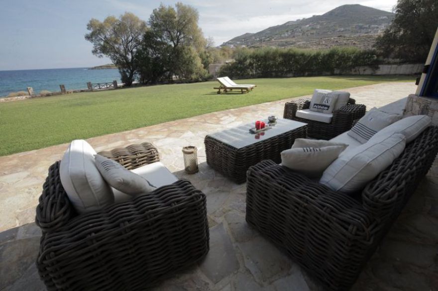 Villa on the beach in Keratea, Attica photo 1