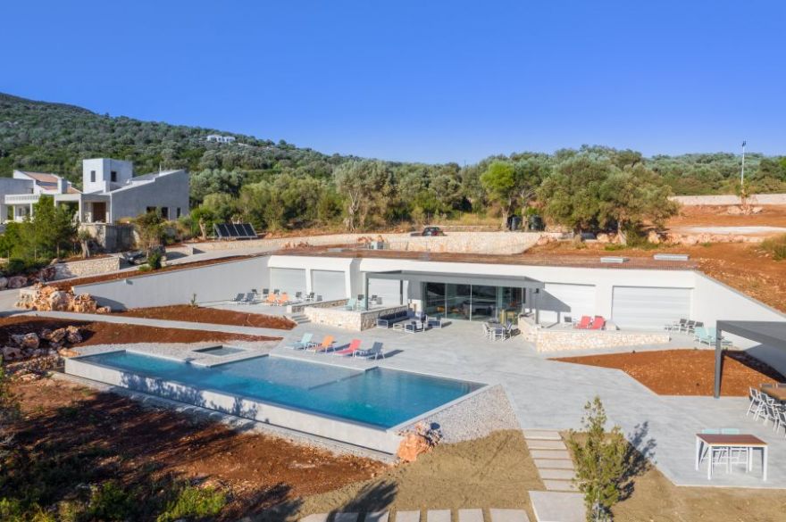 Beachfront Villa "Yana" in Lefkada photo 1