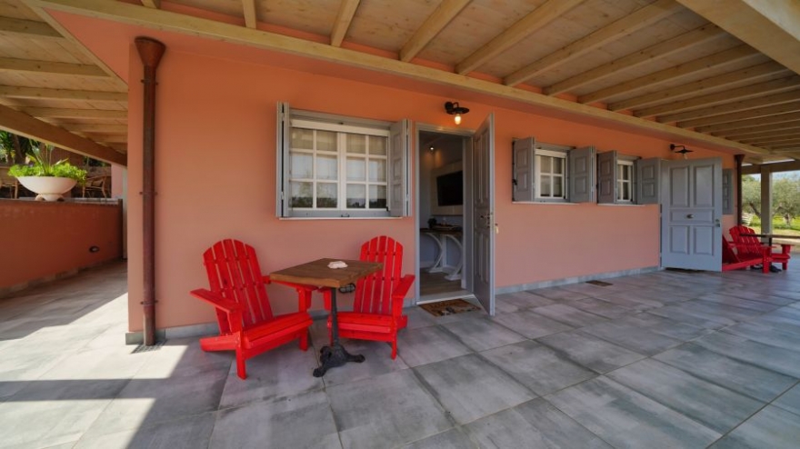 Olive Grove Rock Villa - Порто Хели фото 16