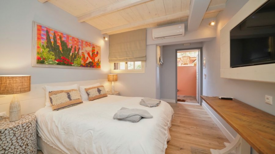 Olive Grove Rock Villa - Порто Хели фото 27