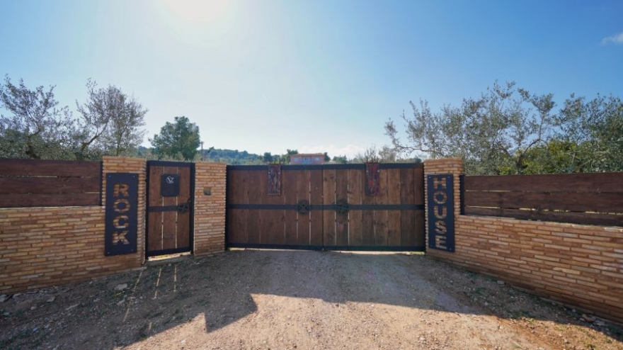 Olive Grove Rock Villa - Порто Хели фото 62