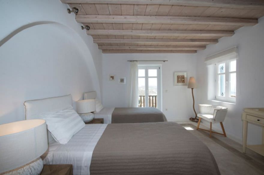 A luxury villa located in St. Lazarus area of Mykonos, on Psarou Bay photo 10
