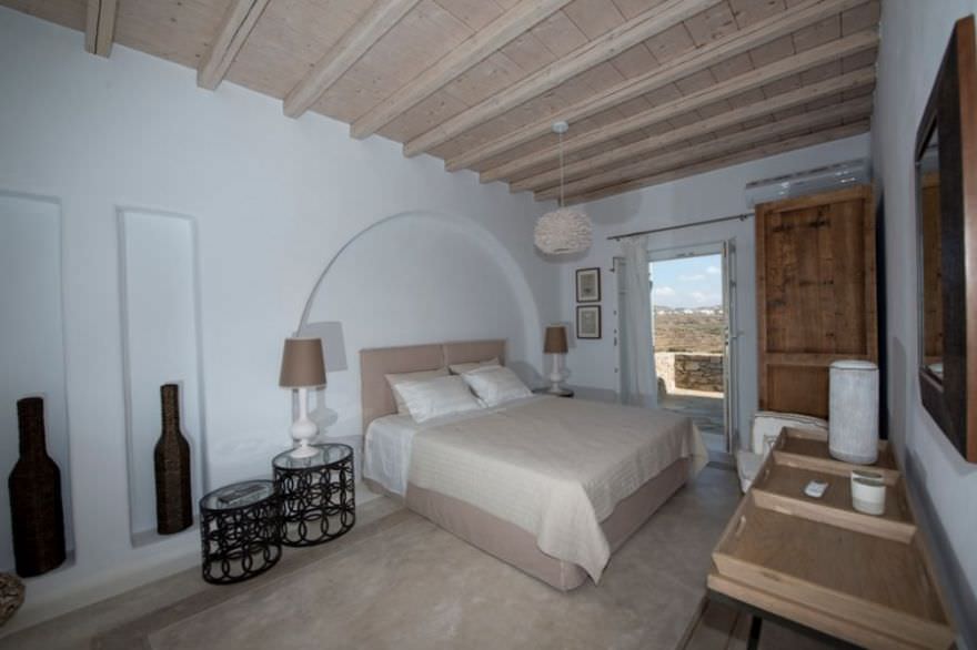 A luxury villa located in St. Lazarus area of Mykonos, on Psarou Bay photo 11