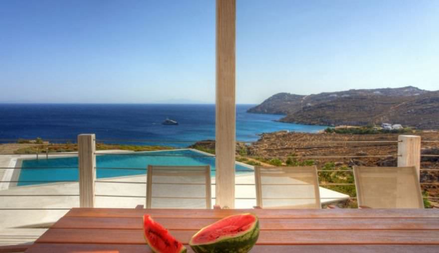 Villa overlooking the superb beach of Super Paradise photo 8