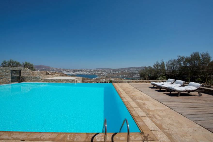 Luxury villa in the area of Ornos Bay in Mykonos photo 1