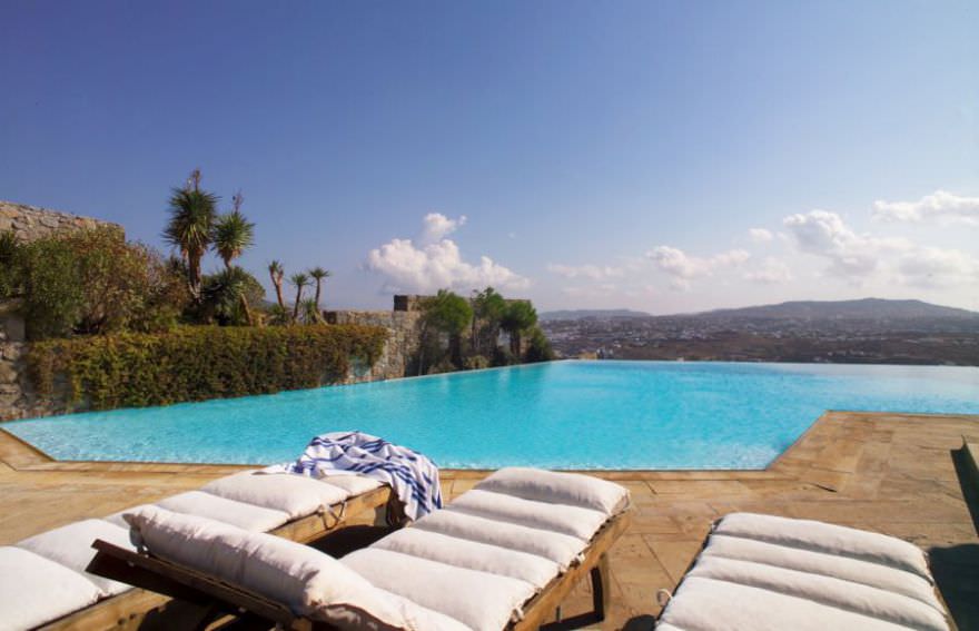 Luxury villa in the area of Ornos Bay in Mykonos photo 2