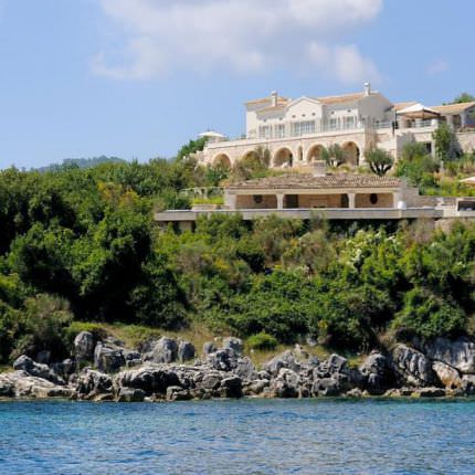 Аренда Вилл в 20 метрах от моря