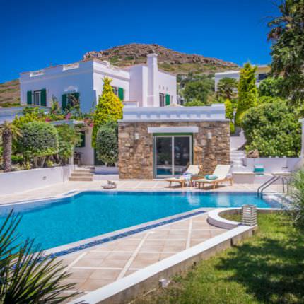 Аренда Вилл в 700 метрах от моря