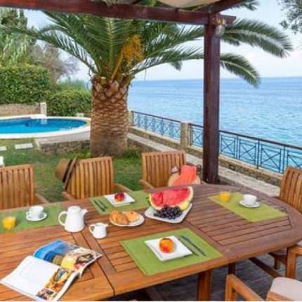 Villas for Rent   meters from the sea