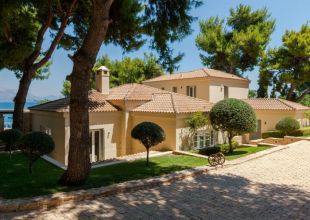 Купить Виллу  в 75 километрах от аэропорта