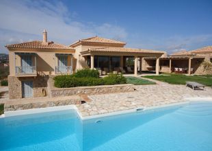 Sale Villas 206 kilometers from the airport
