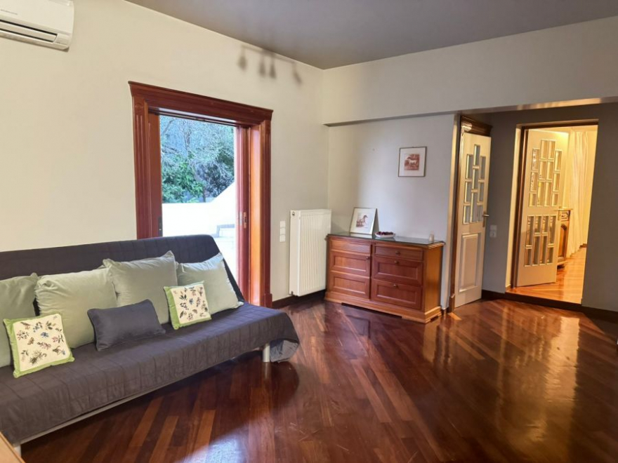 Villa in the southern suburb of Athens photo 5