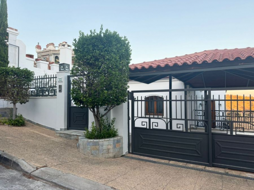 Villa in the southern suburb of Athens photo 1