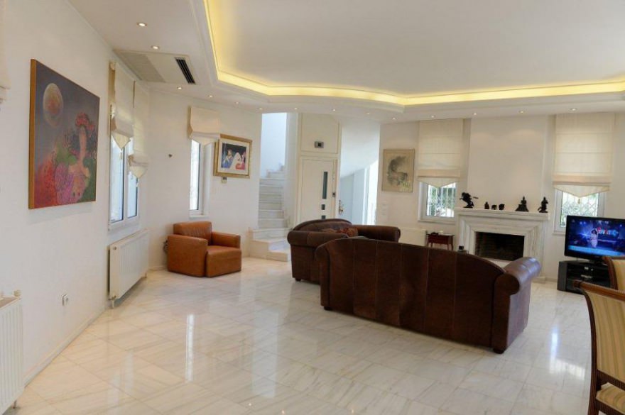 Luxury villa in the suburbs of Athens - Lagonisi photo 12