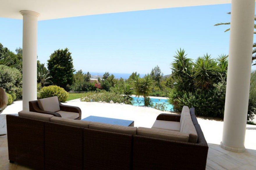 Luxury villa in the suburbs of Athens - Lagonisi photo 13