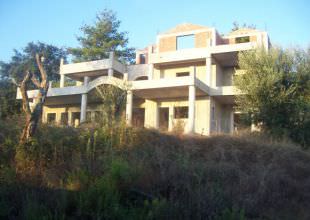 Sale Villas 11 kilometers from the airport